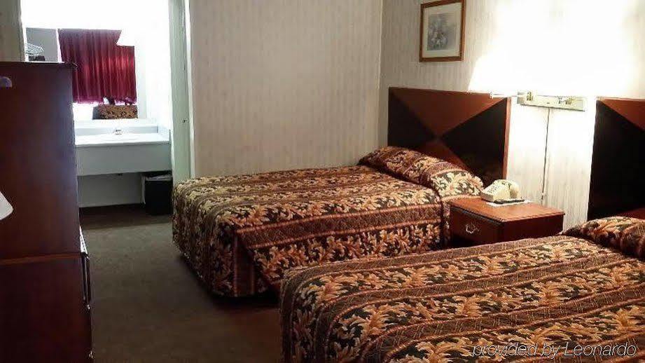 Red Carpet Inn - Louisville Kültér fotó